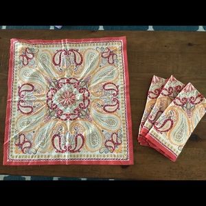 Pottery Barn napkins, set of 4